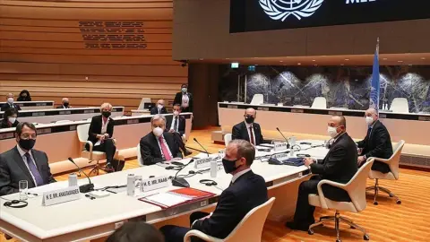 Kıbrıs’ta Çözümsüzlüğe Devam