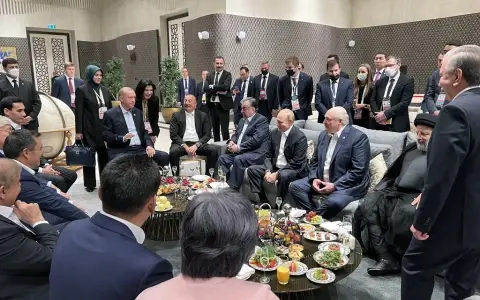 Bölgeselden Küresele Çok Kutuplu Türk Dış Politikas