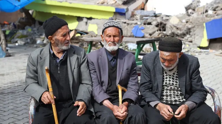 Analiz: İstatistiklerle Deprem Bölgesindeki Yaşlılar