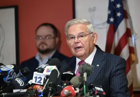 Menendez Skandalı Türk-Amerikan İlişkileri İçin Fırsat mı?