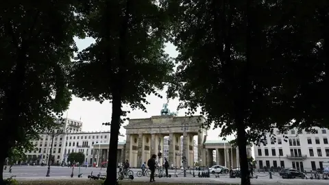 Almanya’da Toplumun Federal Hükümete Desteği Azalıyor
