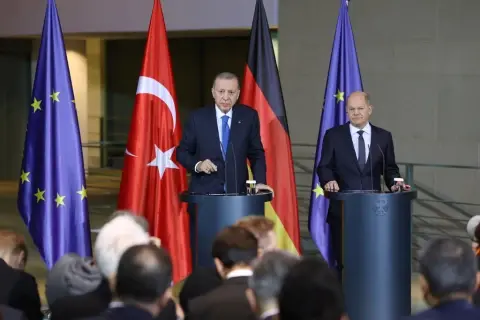 Berlin Ziyaretinde Ne Oldu?