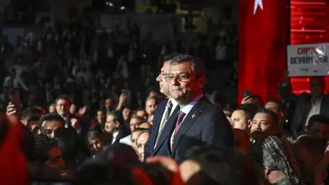 CHP’de Yeni Dönem ve Değişimin Sınırları