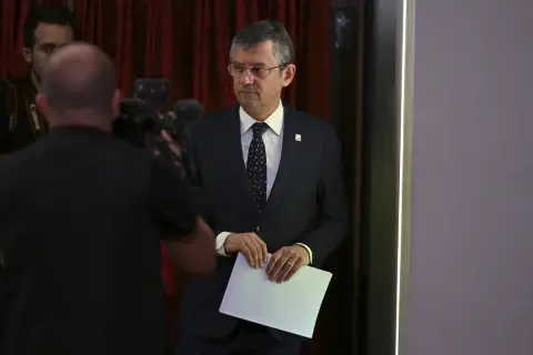 Özgür Özel’in Görevi ve CHP’nin Değişim Potansiyeli