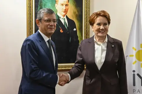 Akşener’in Liderlik Sınavı, Özel’in Tarzı ve Atatürkçülük