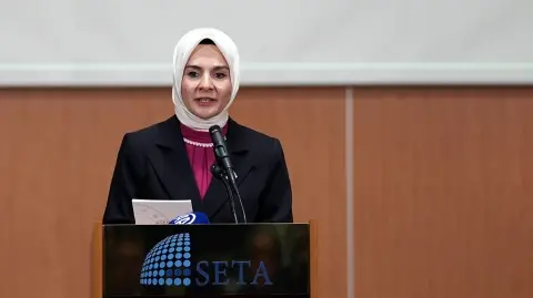 Bakan Mahinur Özdemir Göktaş: “Hukuksuzluğa İmza Atan İsrail Karşısında Uluslararası Yetkililer Sessiz Kalıyor, Bir An Öce İnsani Yardımlar Gazze’ye Ulaştırılmalı ve Bir An Önce Ateşkes Sağlanmalıdır.”