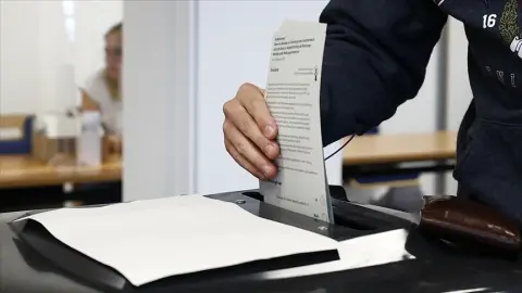 Almanya’da 2025 Federal Meclis Seçimleri | Kader Seçimi mi Derin Bir Krizin Habercisi mi?
