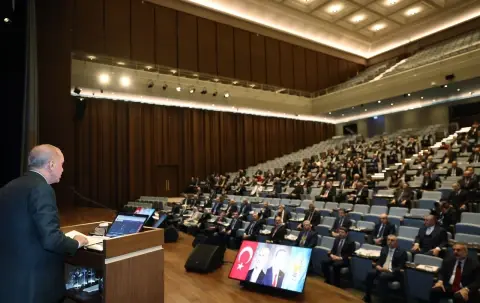Dinamik Siyaset, Değişen Kadrolar