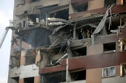 İsrail’in Hedefi İran’ın Nükleer Gücünün Engellenmesi mi Yoksa Rejim Değişikliği mi?