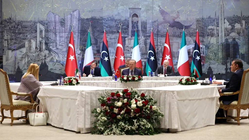Libya Ekonomik Gelirini Artırarak Siyasi İstikrara Kavuşmak İstiyor