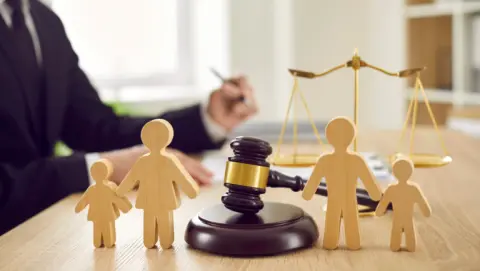 Hukuki, Psikososyal ve Toplumsal Boyutlarıyla Boşanma ve Velayet Sürecinin Çocuklar Üzerindeki Etkileri