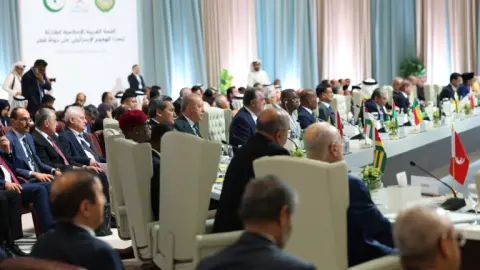 İslam İşbirliği Teşkilatı ve Arap Birliği Ortak Olağanüstü Zirvesi Katar'da Yapıldı