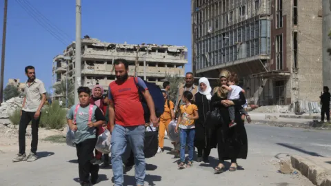 Suriye'nin Halep kentindeki çatışmalar sırasında siviller korku dolu anlar yaşadı