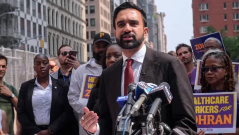 New York’un İlk Müslüman Belediye Başkan Adayı: Zohran Mamdani