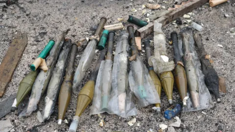 AA, terör örgütü YPG/SDG'nin patlattığı silah deposunu görüntüledi