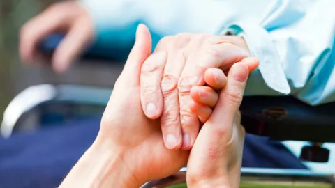 Uluslararası Deneyimler Çerçevesinde Türkiye’de Bakım Sigortasının Kurumsal Tasarımı