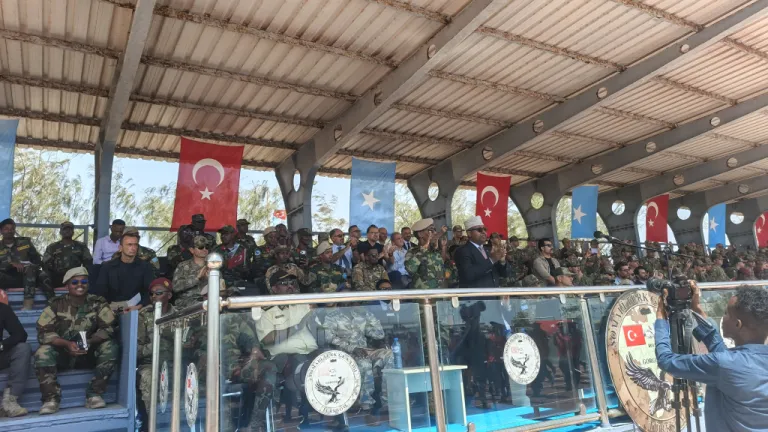 Somali Türk Görev Kuvveti Komutanlığında 20. Kartal Taburu mezuniyet töreni düzenlendi