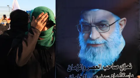 Irak'ta, İran lideri Hamaney'in ölümünün ardından gösteriler düzenlendi