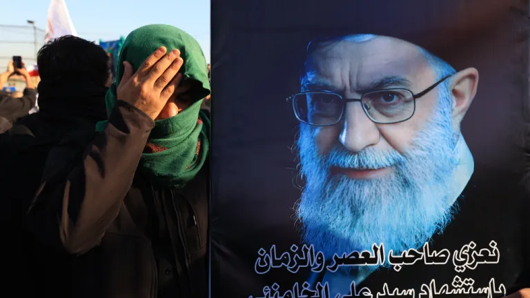 Irak'ta, İran lideri Hamaney'in ölümünün ardından gösteriler düzenlendi