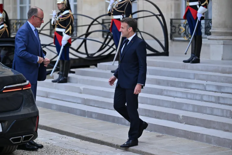 Fransa ve İngiltere, Paris'te Hürmüz Boğazı için deniz güvenliği toplantısına ev sahipliği yapıyor