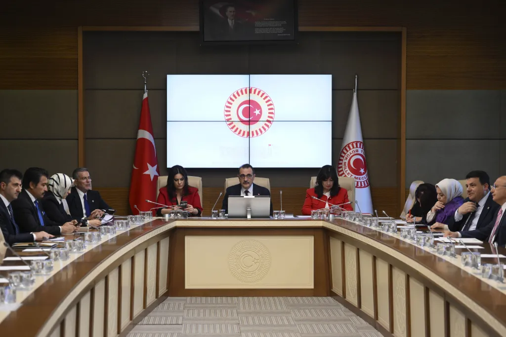 Türk Yapay Zeka Kanununa Doğru: TBMM Raporunun Hukuki Değerlendirmesi