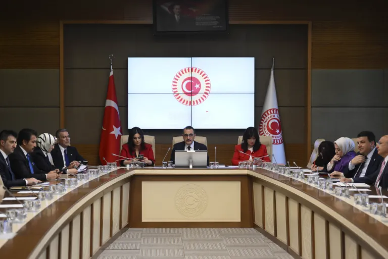 Türk Yapay Zeka Kanununa Doğru: TBMM Raporunun Hukuki Değerlendirmesi