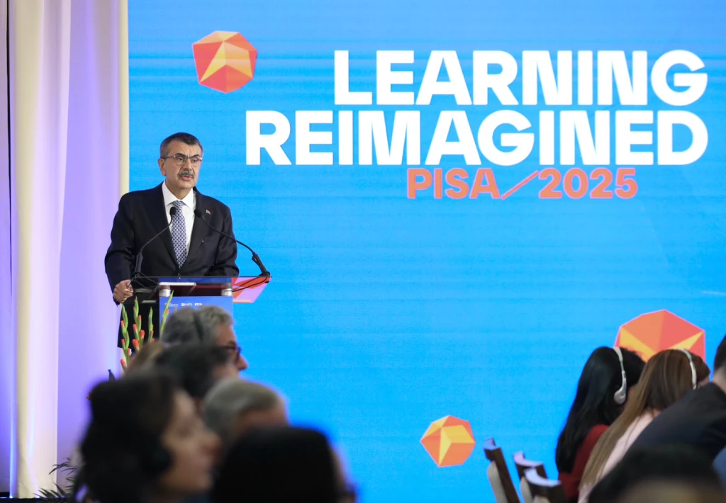 Türkiye’nin PISA 2025 Performansı: Kazanımlar, Kırılganlıklar ve Politika Öncelikleri