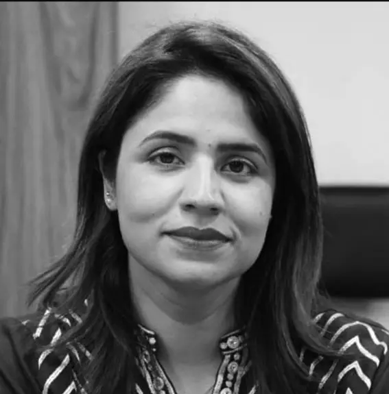 AMINA KHAN - FOTOĞRAF