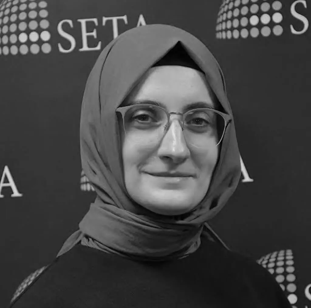 SÜMEYYE ÖZDEMİR - FOTOĞRAF